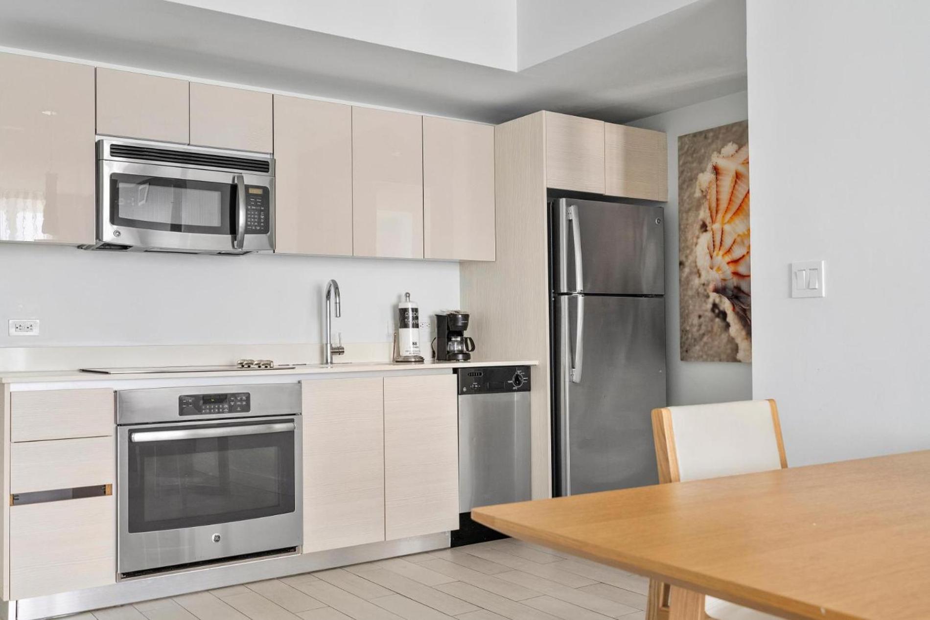 Modern One Bedroom Rental At Beach Walk Resort Miami 18Th Floor Халландейл-Бич Экстерьер фото